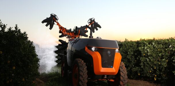 Pregled 35 komercialno dostopnih kmetijskih robotov