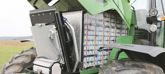 Nova generacija popolnoma električnih kmetijskih robotov